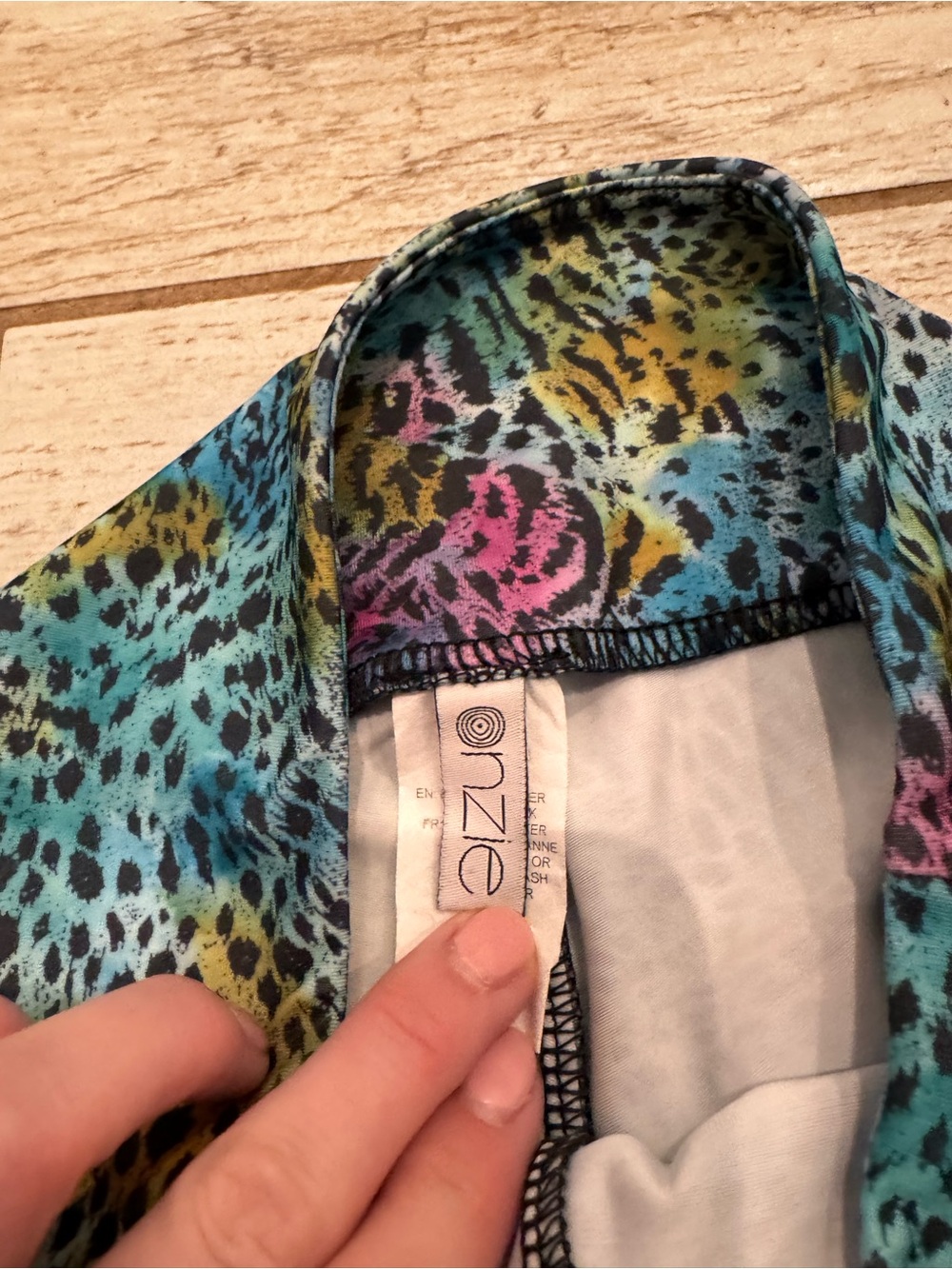 Onzie Multicolor Leopard Print Leggings - Picture 3 of 4